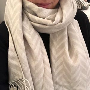 Herringbone blanket scarf